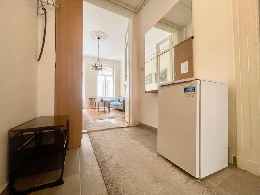 Bank5 Central Apartment Boedapest Buitenkant foto